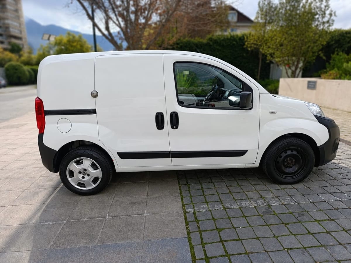 2023 RAM V700 City Blanco - Miniatura 9