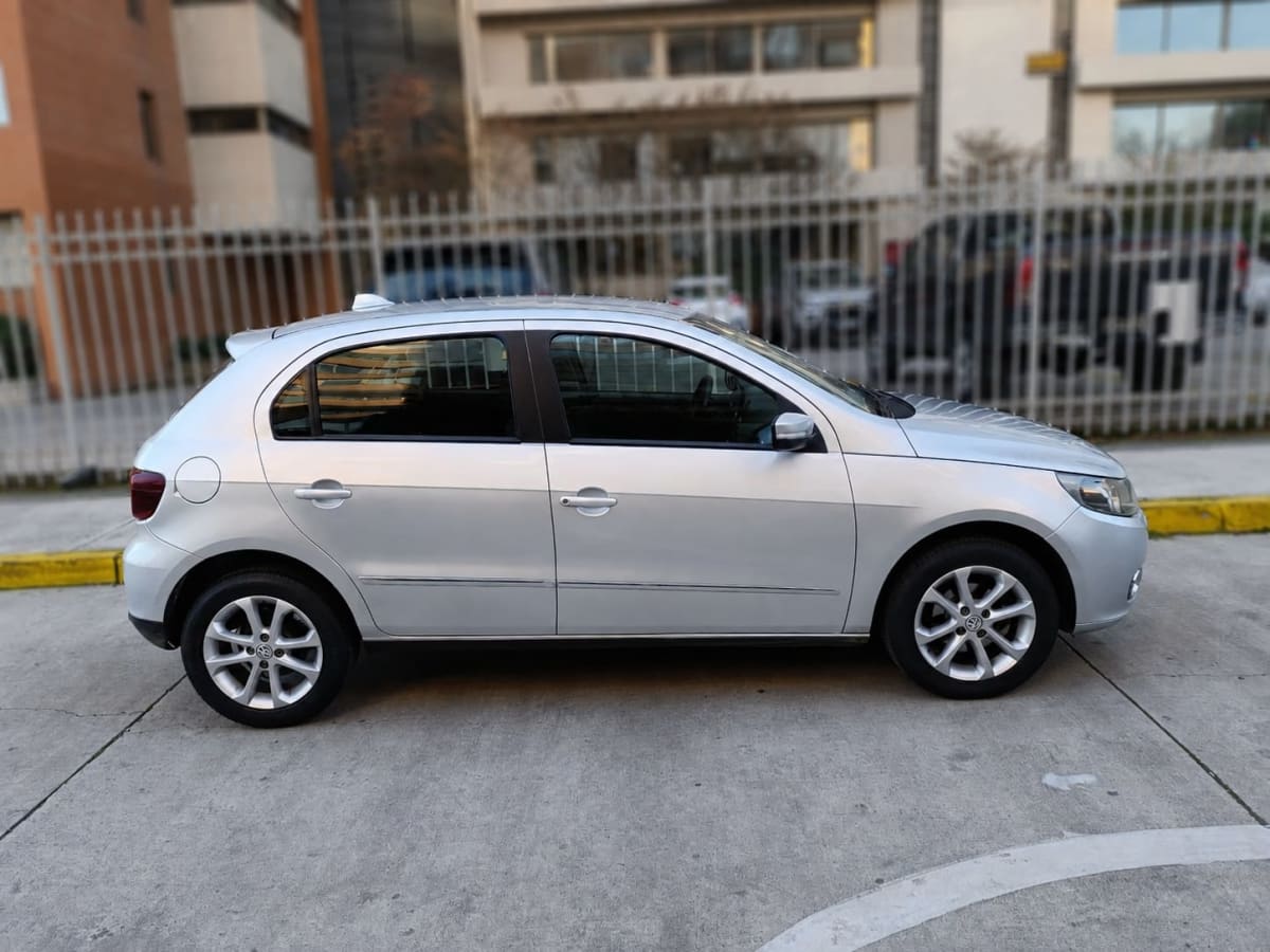 2012 Volkswagen Gol Plata - Miniatura 3