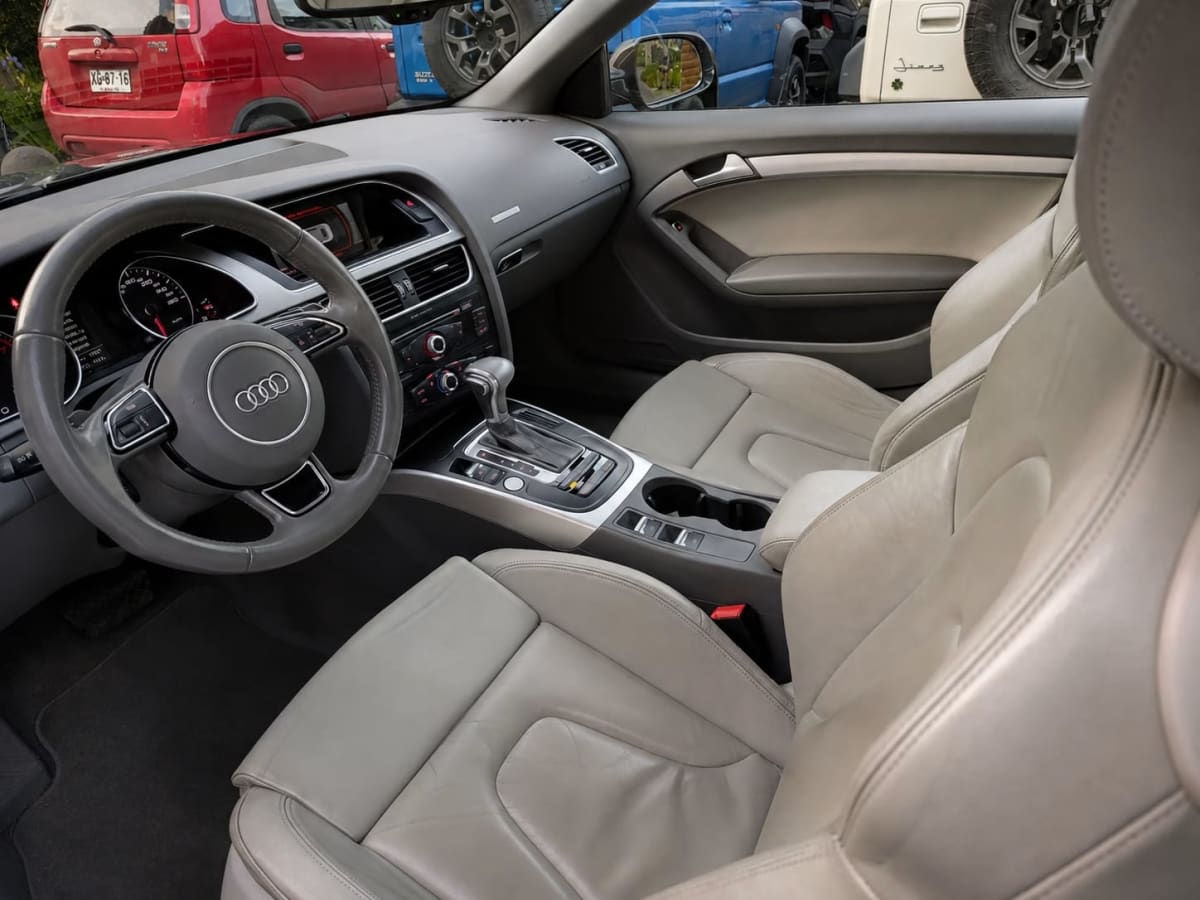 2014 Audi A5 Gris - Miniatura 6