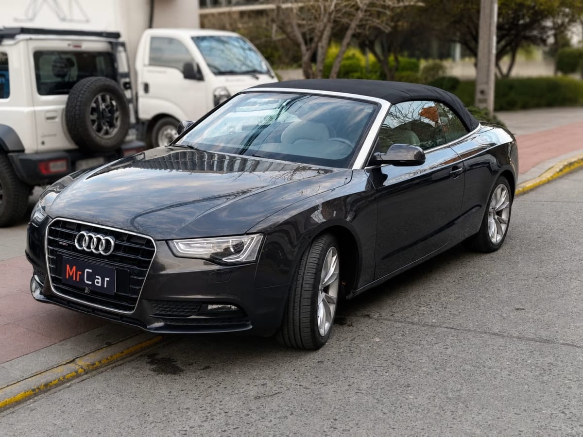 2014 Audi A5 Gris - Miniatura 9