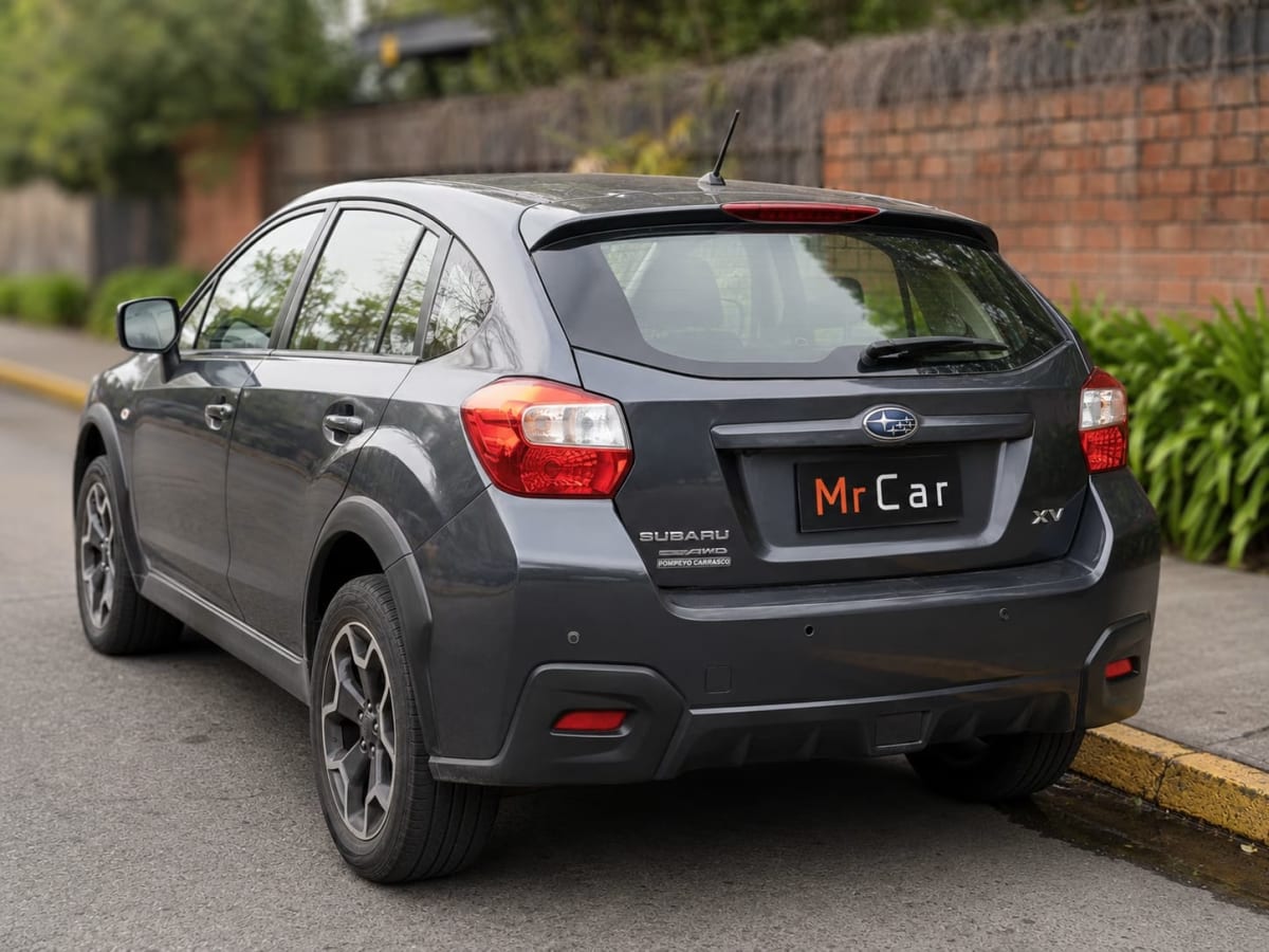 2015 Subaru XV Gris - Miniatura 4
