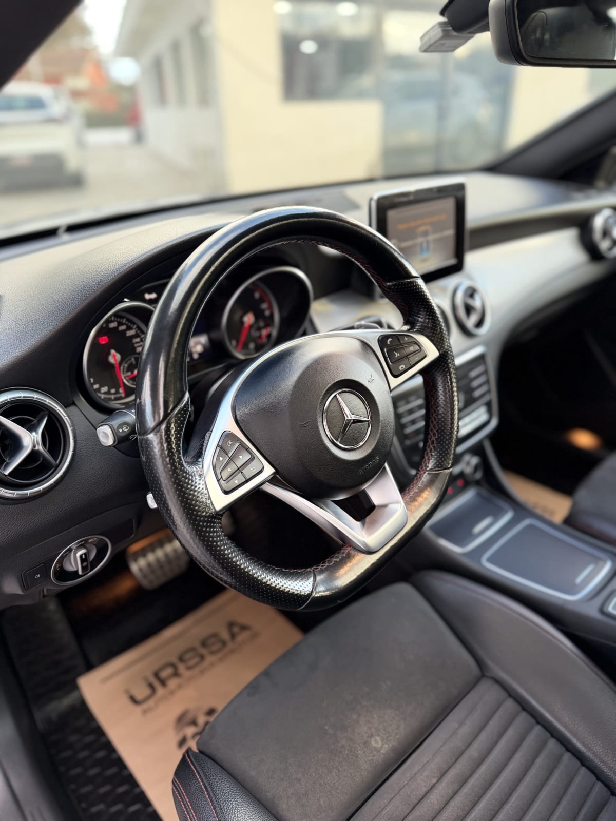 2018 Mercedes-Benz Cla Mercedes Benz 220D - Miniatura 10