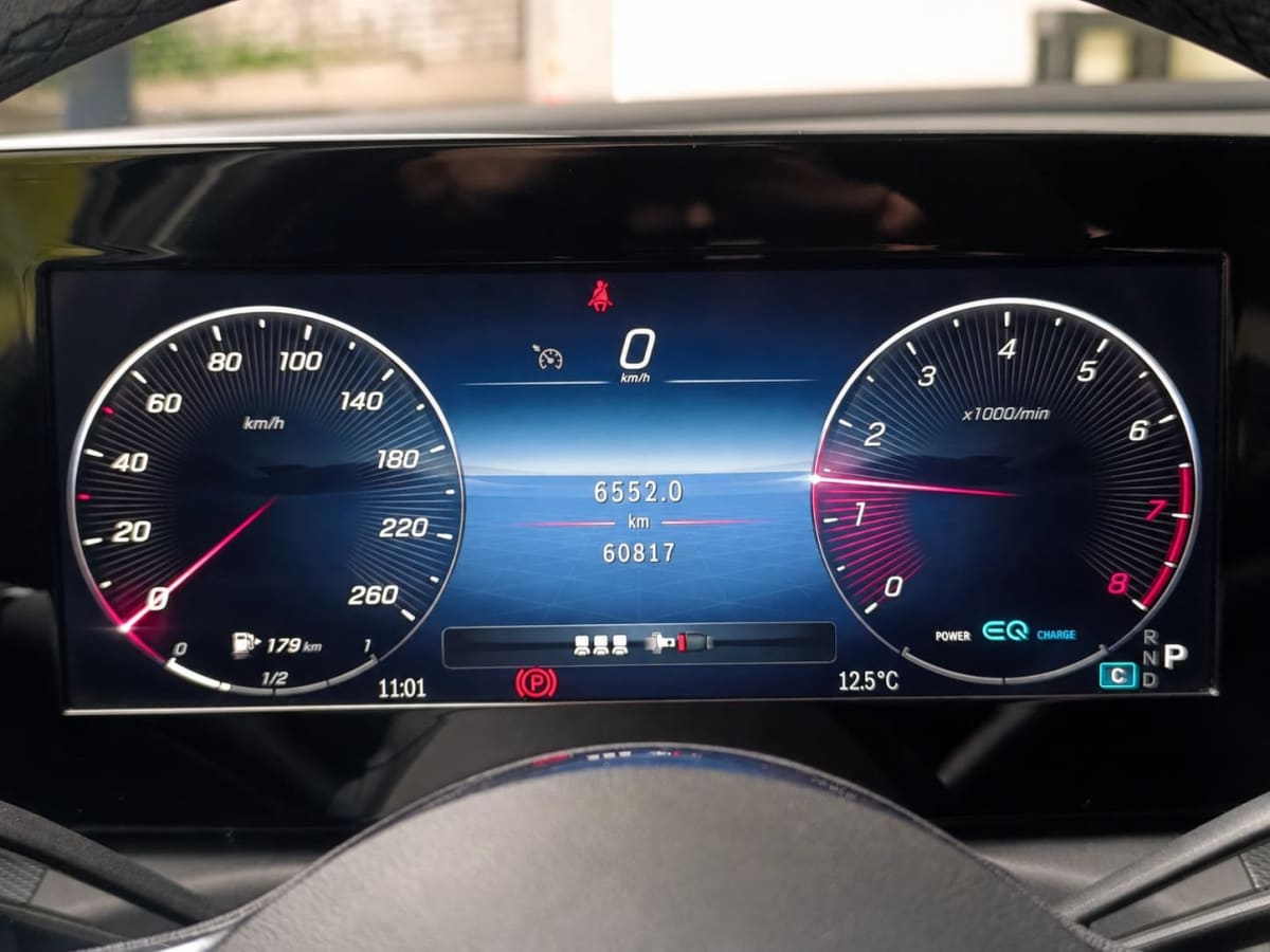 2023 Mercedes-Benz C200 Blanco - Miniatura 7