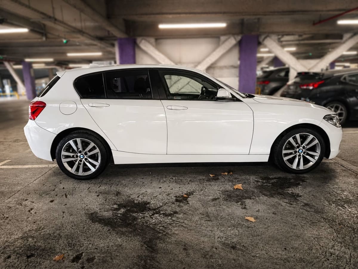 2020 BMW 118d Blanco - Miniatura 3
