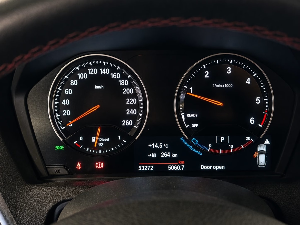2020 BMW 118d Blanco - Miniatura 7