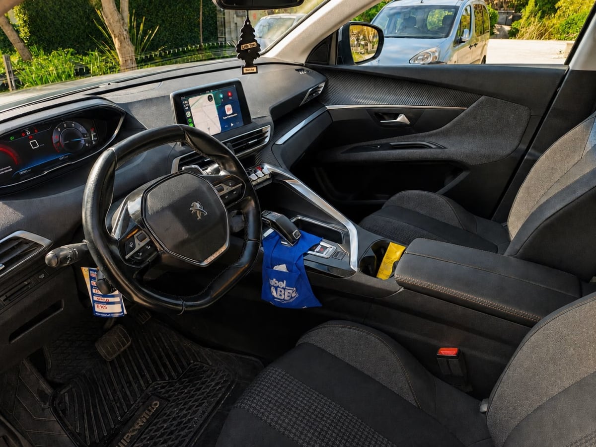 2019 Peugeot 3008 Gris - Miniatura 6