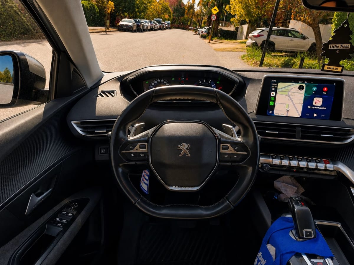 2019 Peugeot 3008 Gris - Miniatura 8