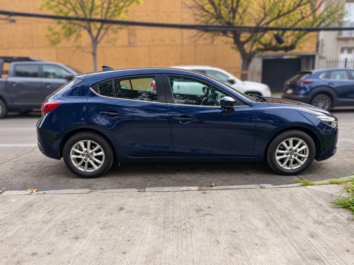 2017 Mazda 3 3 Azul - Miniatura 10