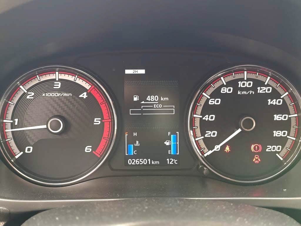 2024 Mitsubishi L200 Gris - Miniatura 7