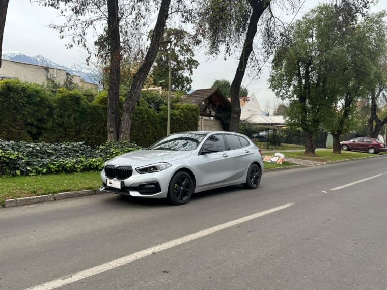 2022 BMW 118d 2.0 - Imagen 1