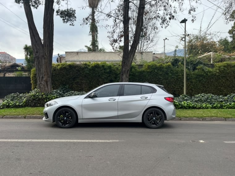 2022 BMW 118d 2.0 - Miniatura 3