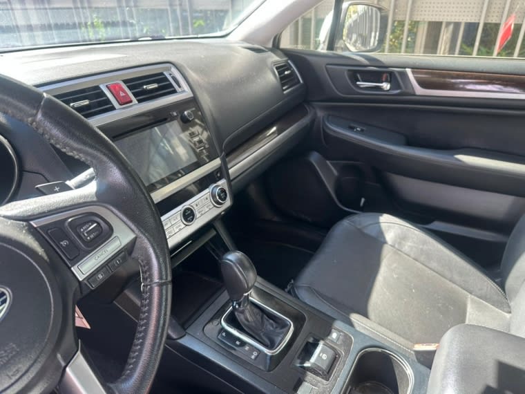 2016 Subaru Legacy 2.5i - Miniatura 9