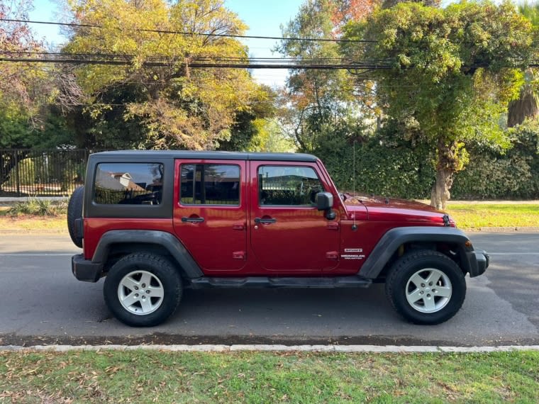 2013 Jeep Wrangler Unlimited Sport - Miniatura 4