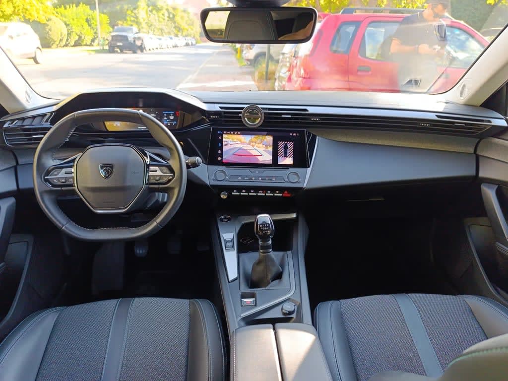2024 Peugeot 308 Verde - Miniatura 8