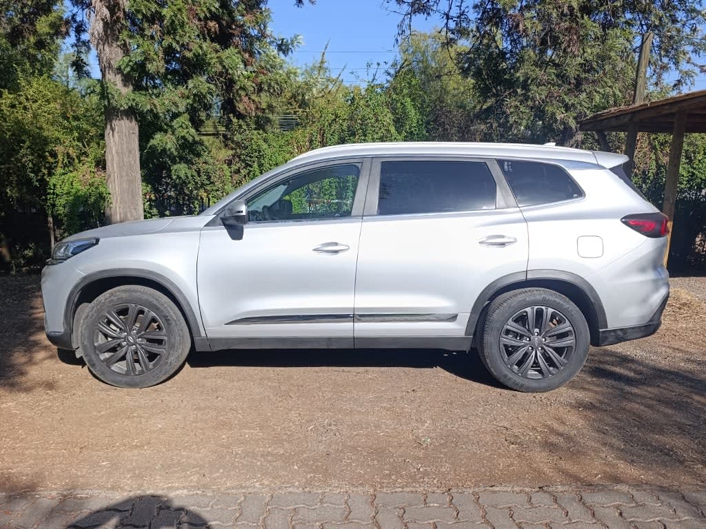 2023 Chery Tiggo 8 GLX Gris - Miniatura 3