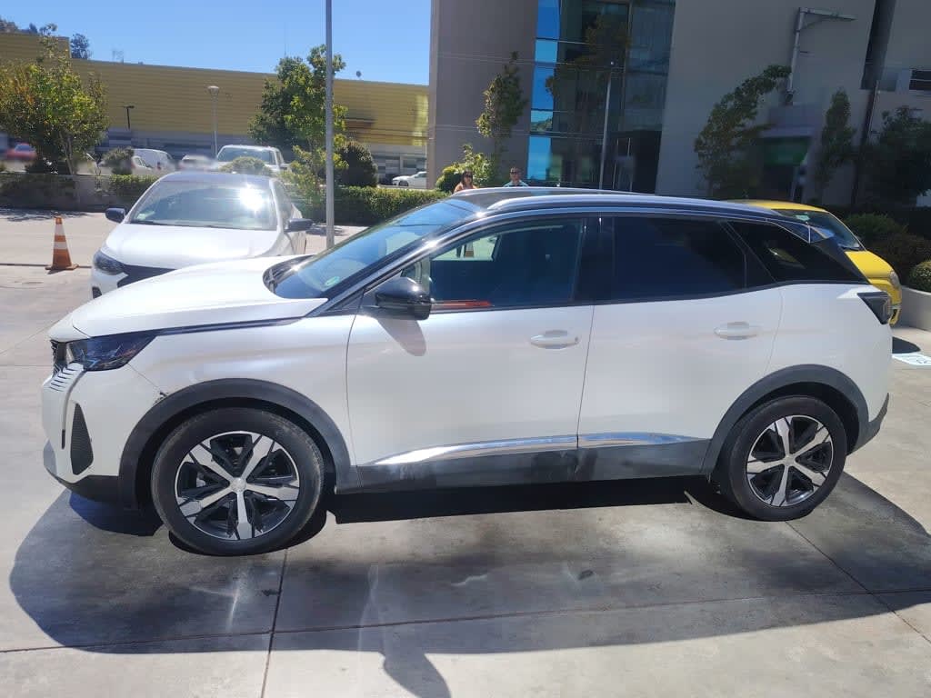 2022 Peugeot 3008 Blanco - Miniatura 3
