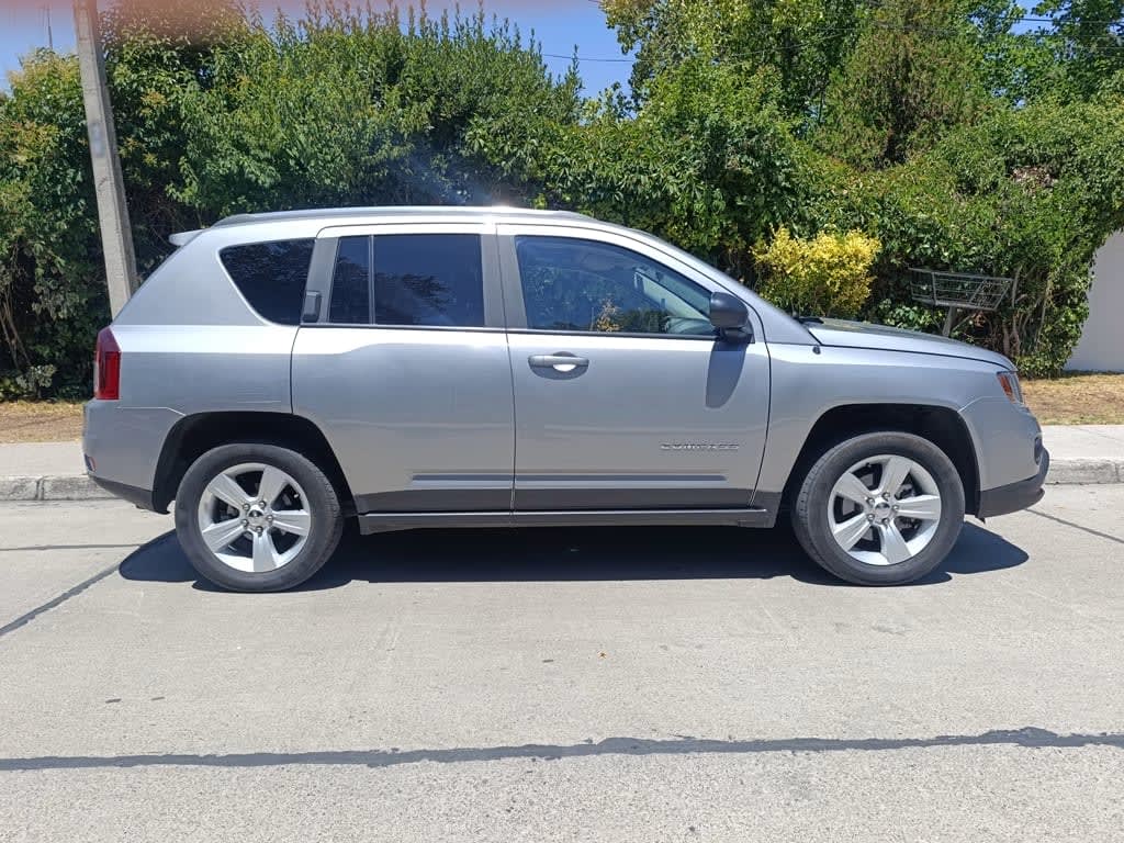 2015 Jeep Compass Plata - Miniatura 10