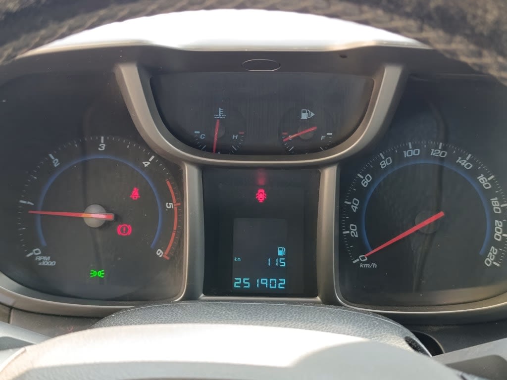 2016 Chevrolet Orlando Plata - Miniatura 7
