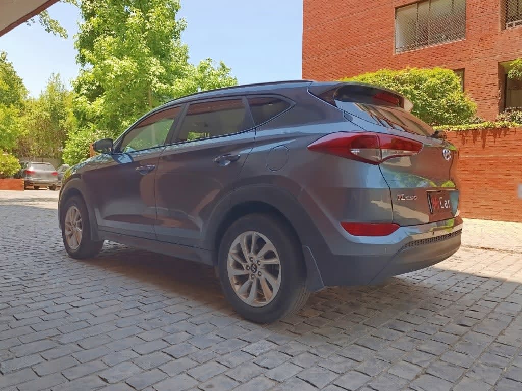 2017 Hyundai Tucson Gris - Miniatura 4