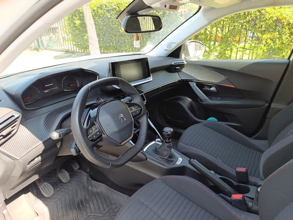 2022 Peugeot 2008 Blanco - Miniatura 6