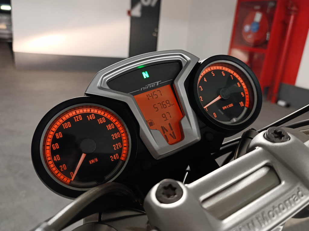 2017 BMW R-1200 R 1200 i Negro - Miniatura 6