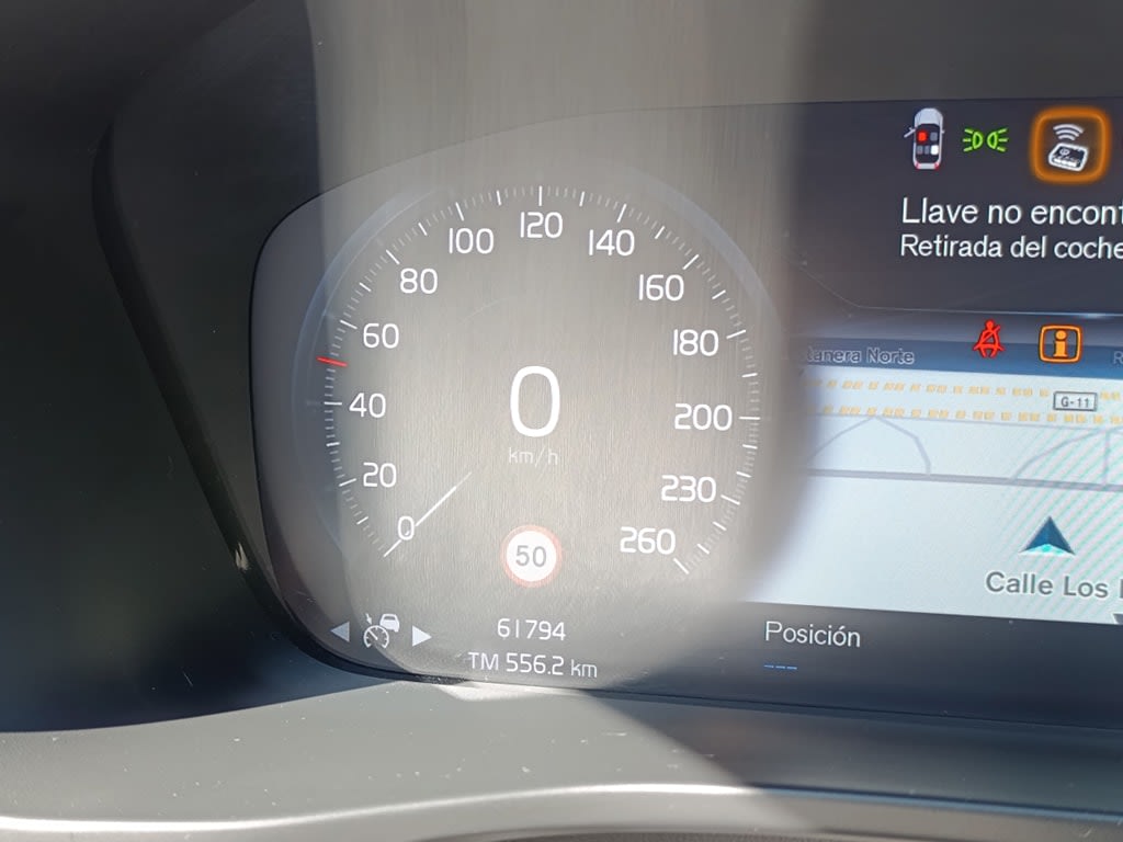 2022 Volvo Xc40 Azul - Miniatura 6