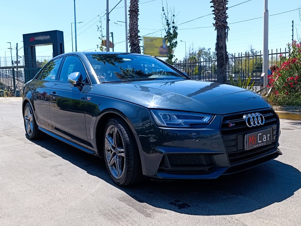 2018 Audi S4 AT Gris - Miniatura 2