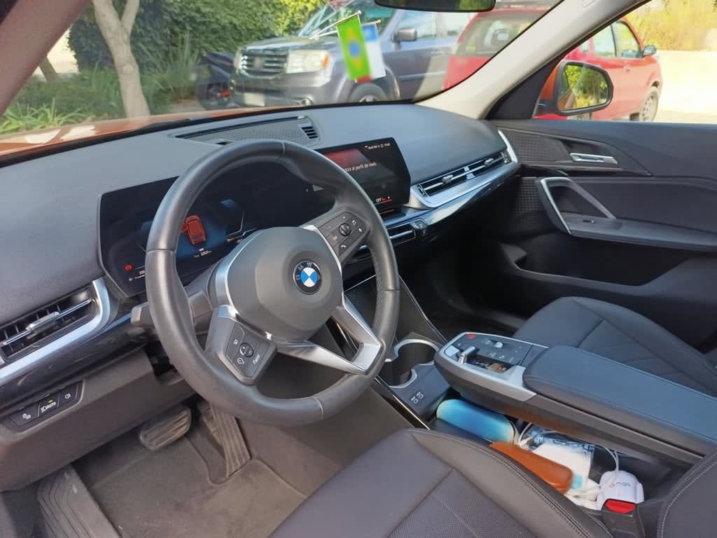 2023 BMW X1 Drive Naranja - Miniatura 6