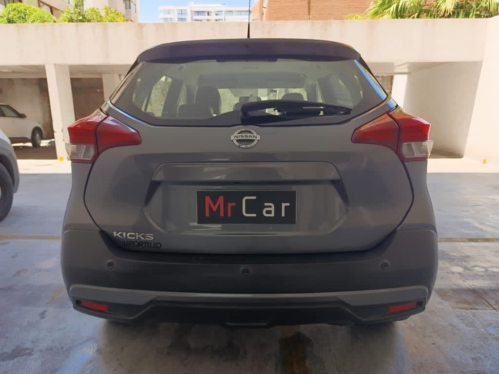 2019 Nissan Kicks Gris - Miniatura 5