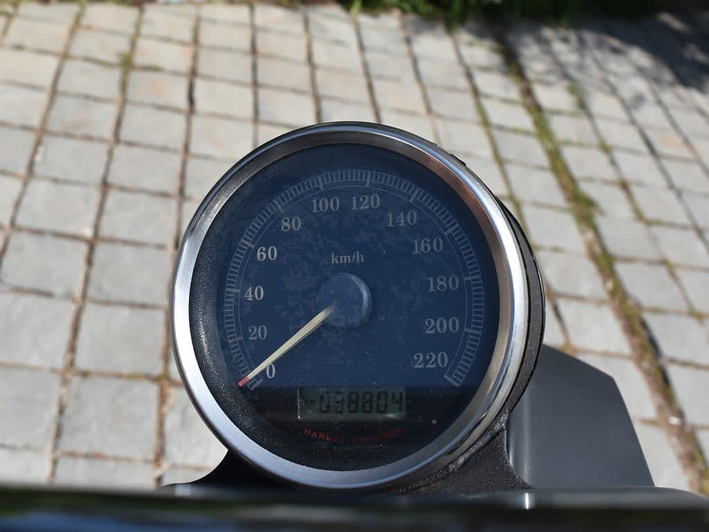 2008 Harley-Davidson 883 Roadster Negro - Miniatura 6