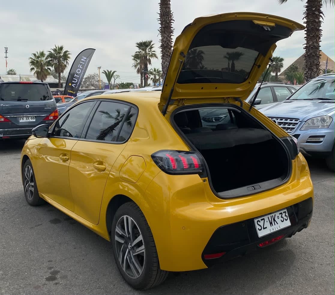 2023 Peugeot 208 Allure - Miniatura 6
