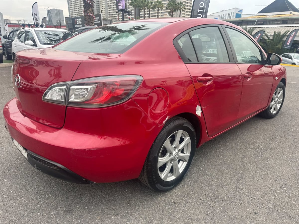2010 Mazda New 3 - Miniatura 4