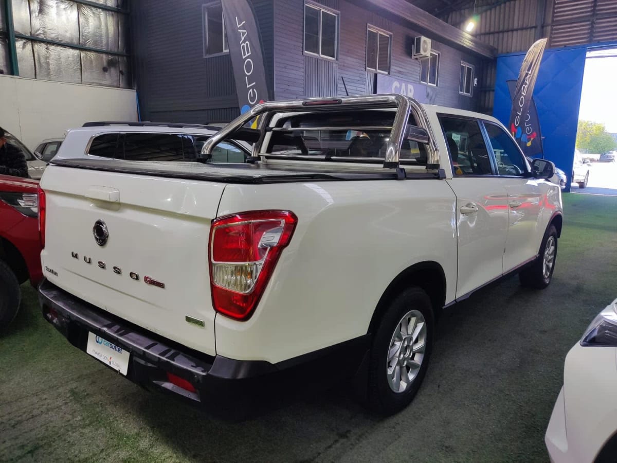 2021 SsangYong Musso Grand 2.2 Blanco - Miniatura 5