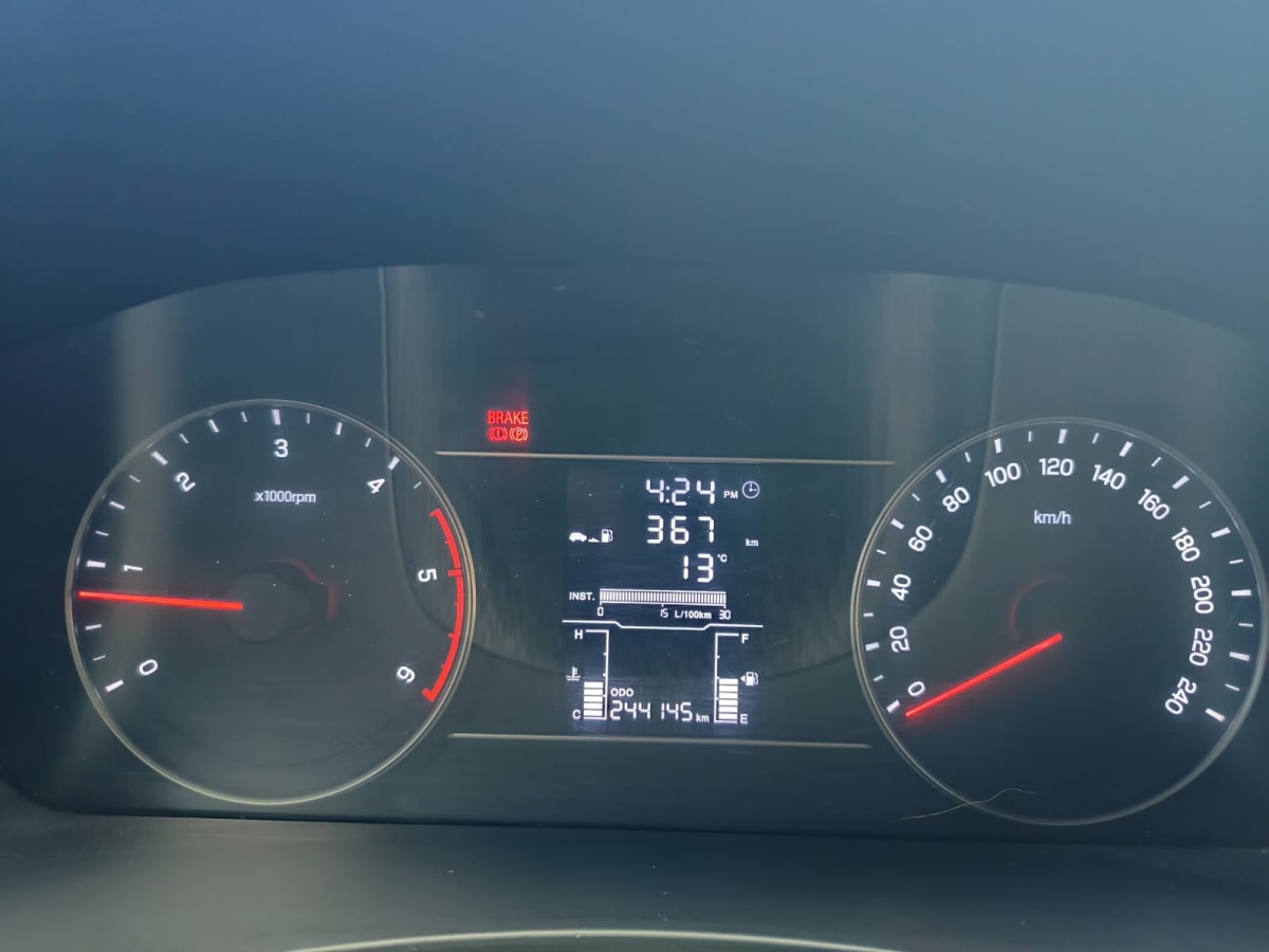 2021 SsangYong Grand Musso 2.2 Blanco - Miniatura 8
