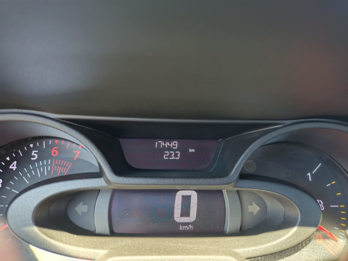 2025 Renault Oroch ZEN 1.6 Blanco - Miniatura 8