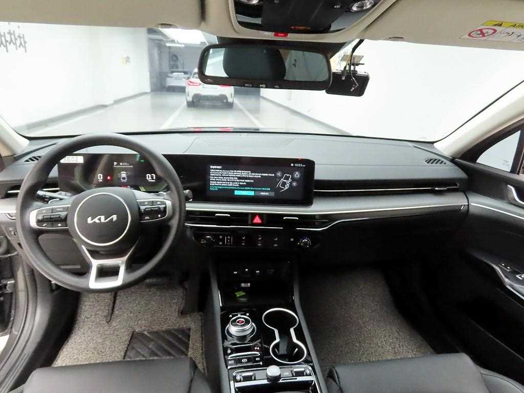 2024 Kia K5 3rd Gris - Miniatura 5