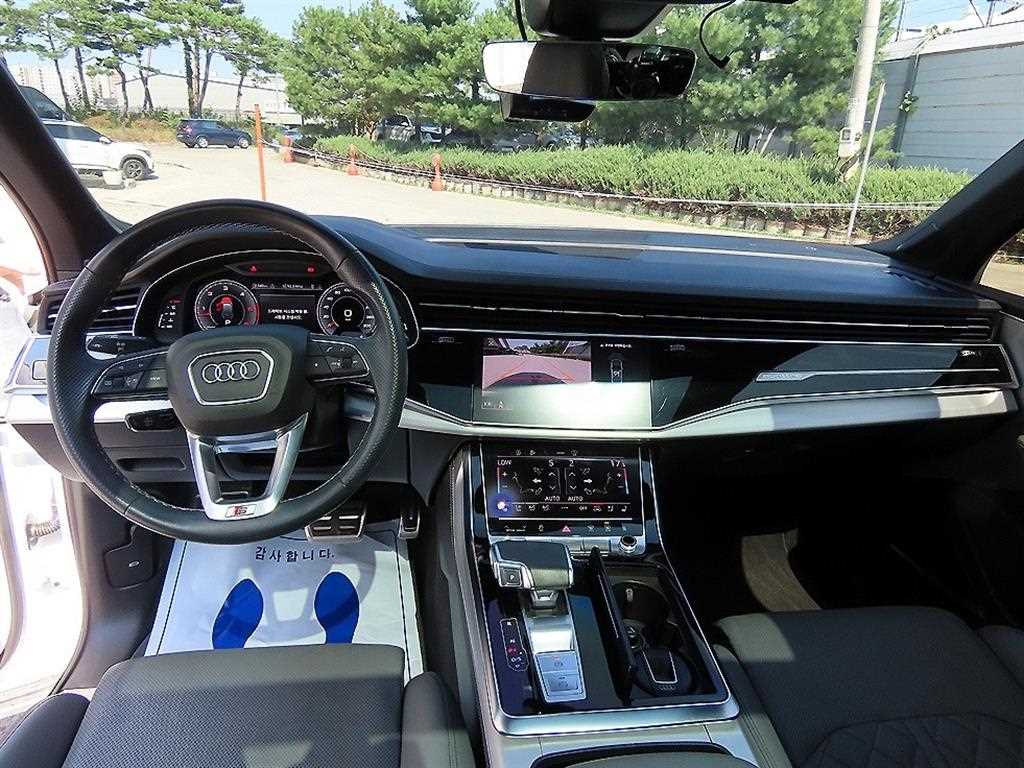 2022 Audi Q7 Ref 420592 Electricity Blanco - Miniatura 7