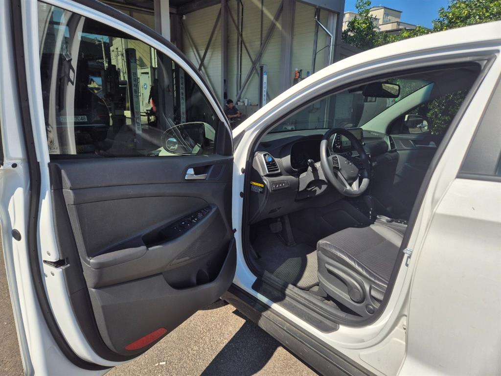 2020 Hyundai Tucson 1.6T Blanco - Miniatura 9