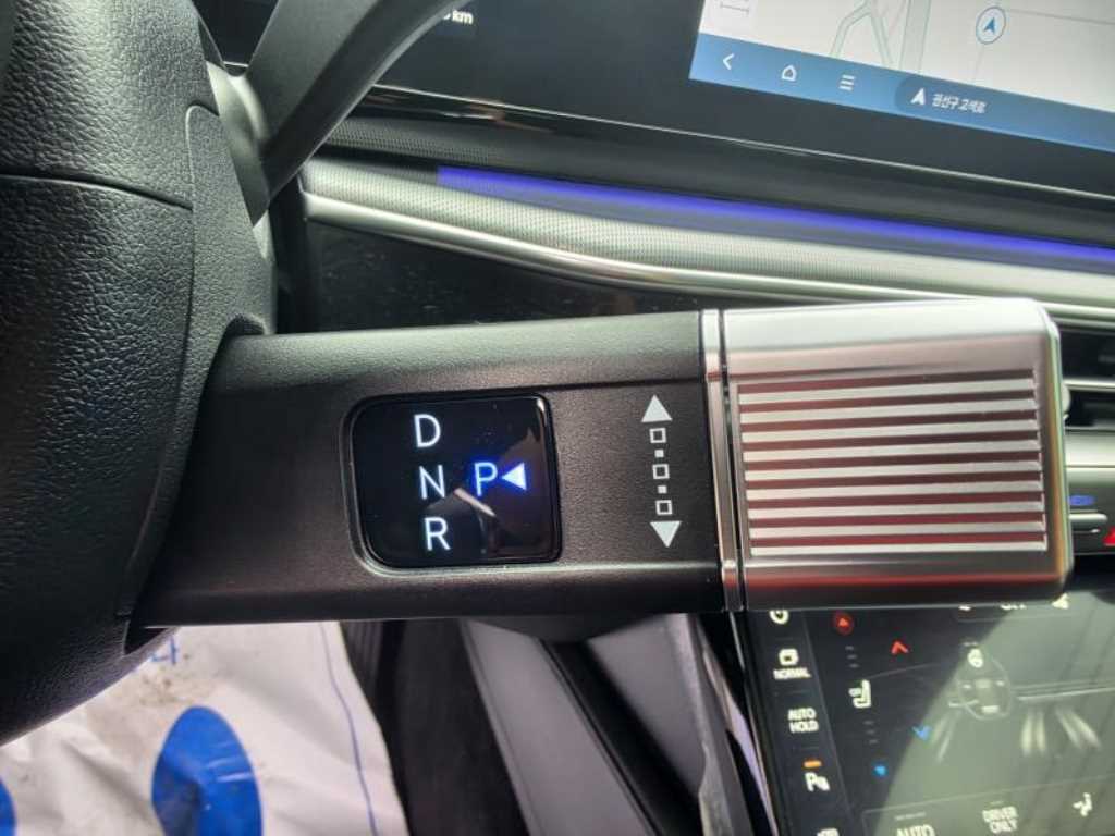 2023 Hyundai Grandeur Hybrid Gris - Miniatura 9