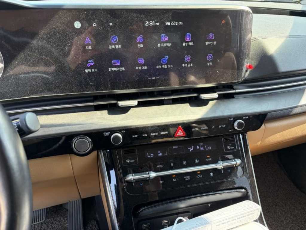 2021 Kia Carnival 4th Blanco - Miniatura 6