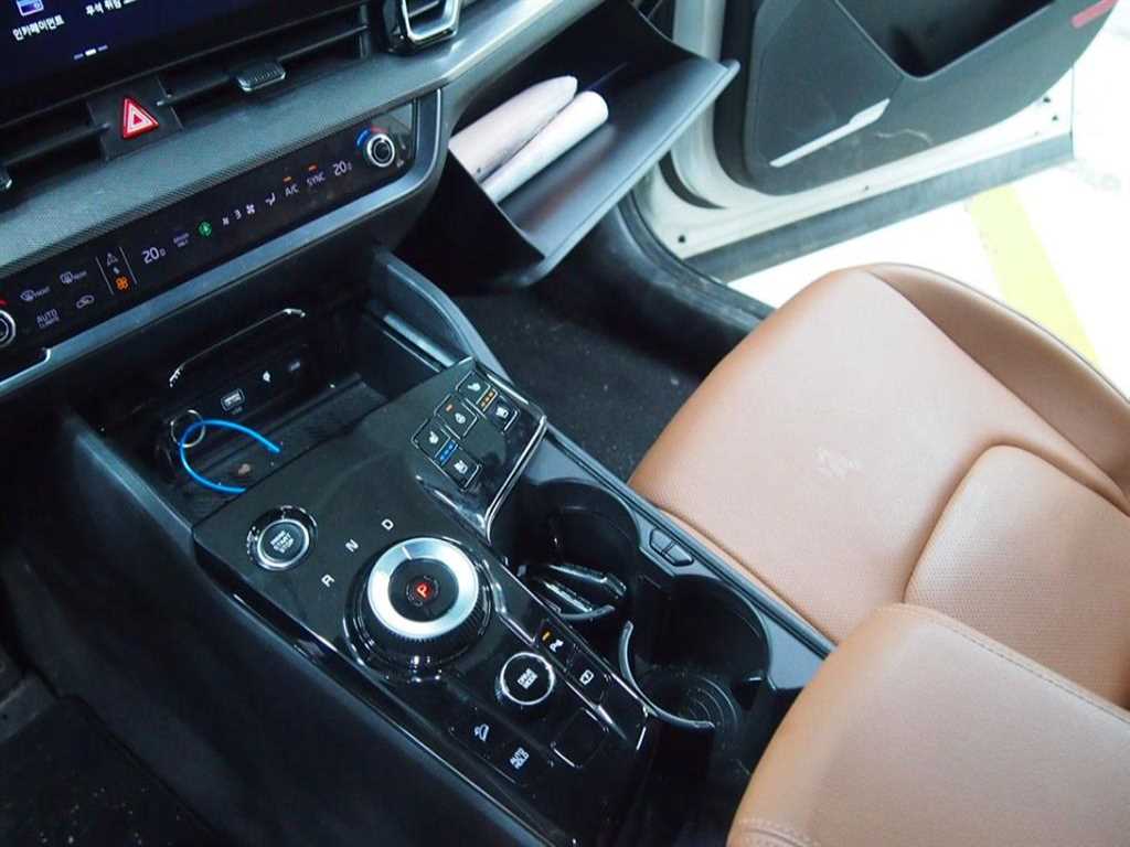 2023 Kia Sportage 5th Blanco - Miniatura 6