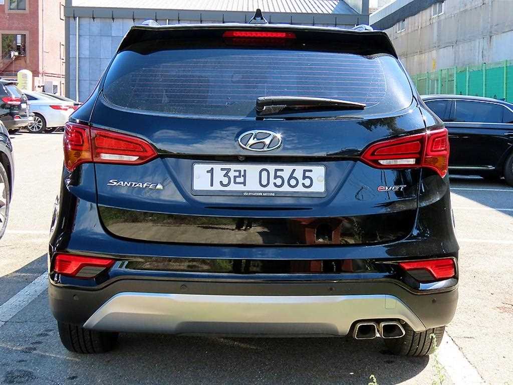 2016 Hyundai Santa Fe The Negro - Miniatura 4