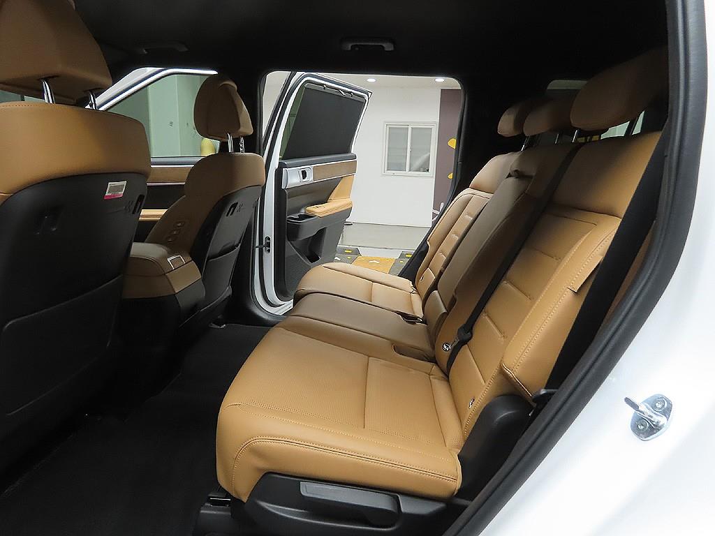 2024 Hyundai Santa Fe Hybrid Blanco - Miniatura 10