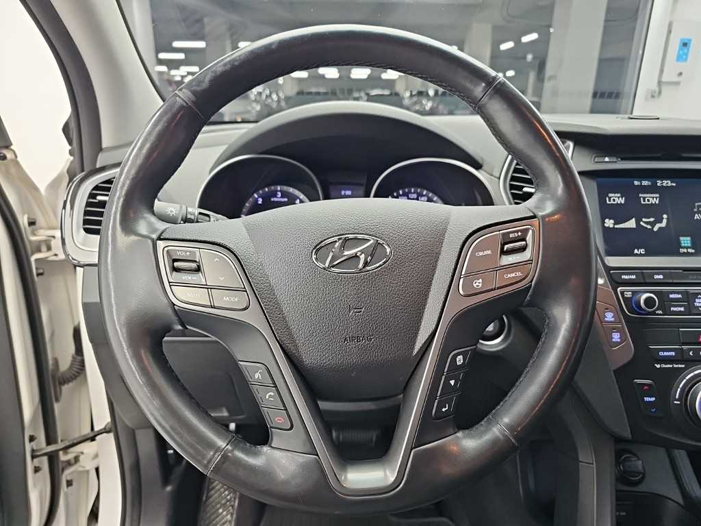 2015 Hyundai Santa Fe DM - Miniatura 9