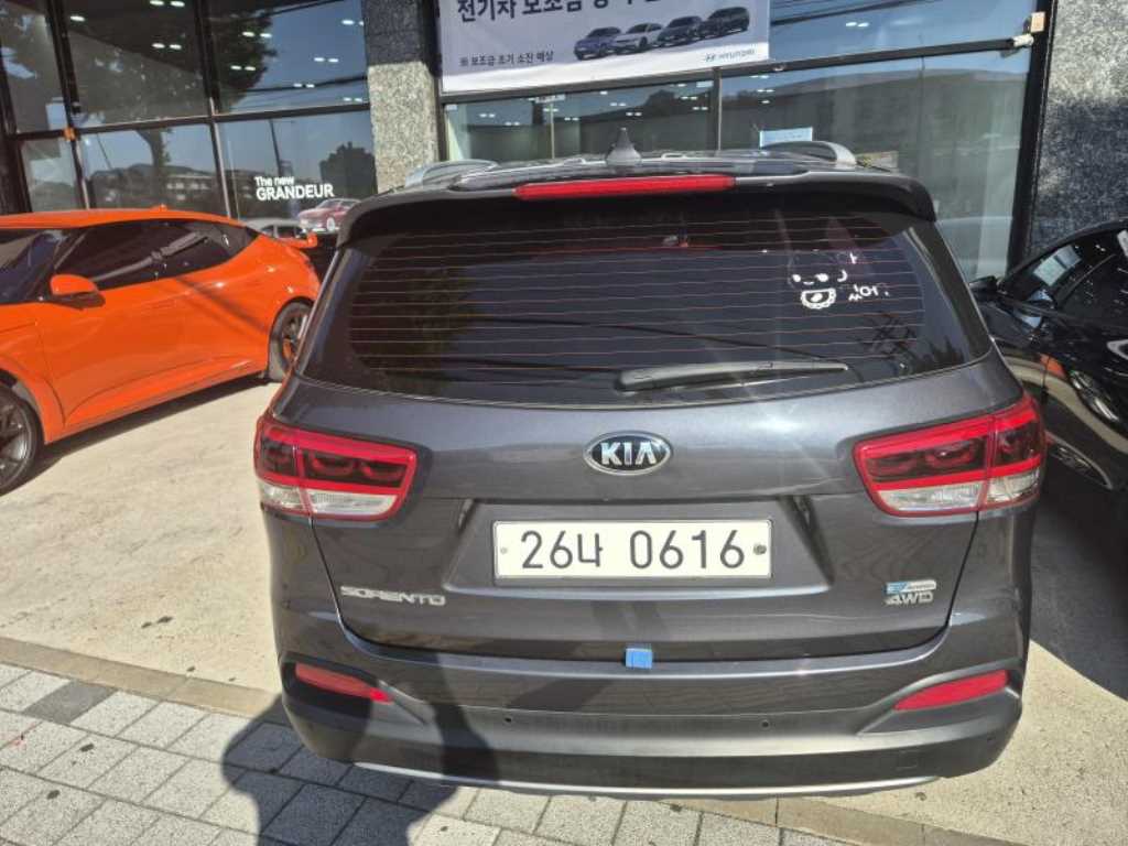 2016 Kia Sorento 4WD Gris - Miniatura 2