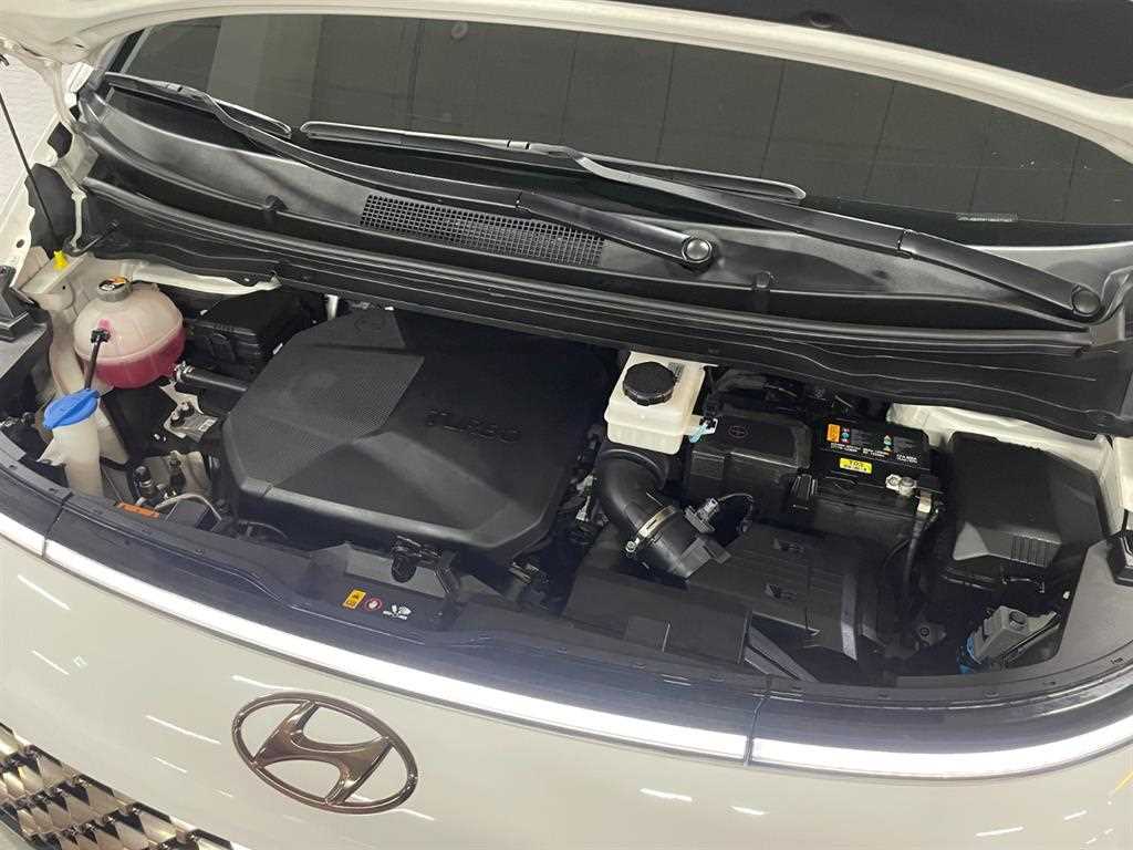 2022 Hyundai Staria 2WD Blanco - Miniatura 5