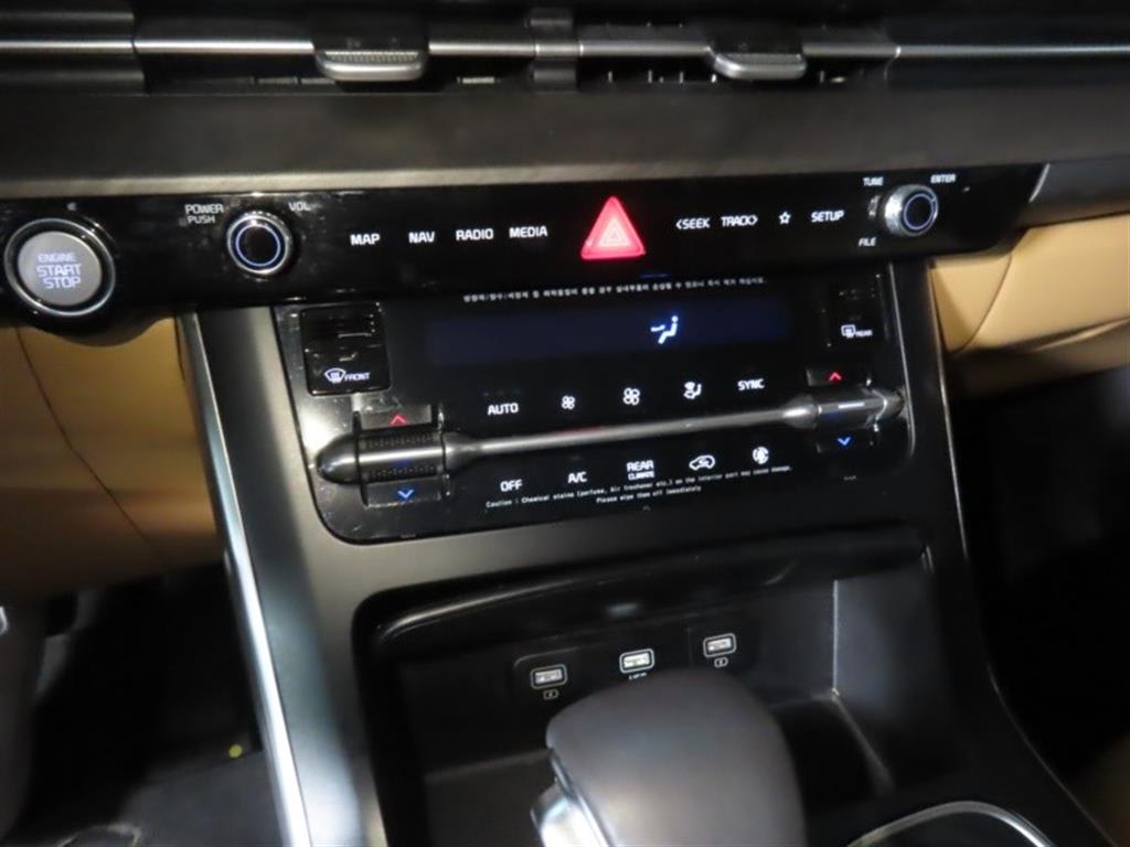 2023 Kia Carnival 4th Blanco - Miniatura 7