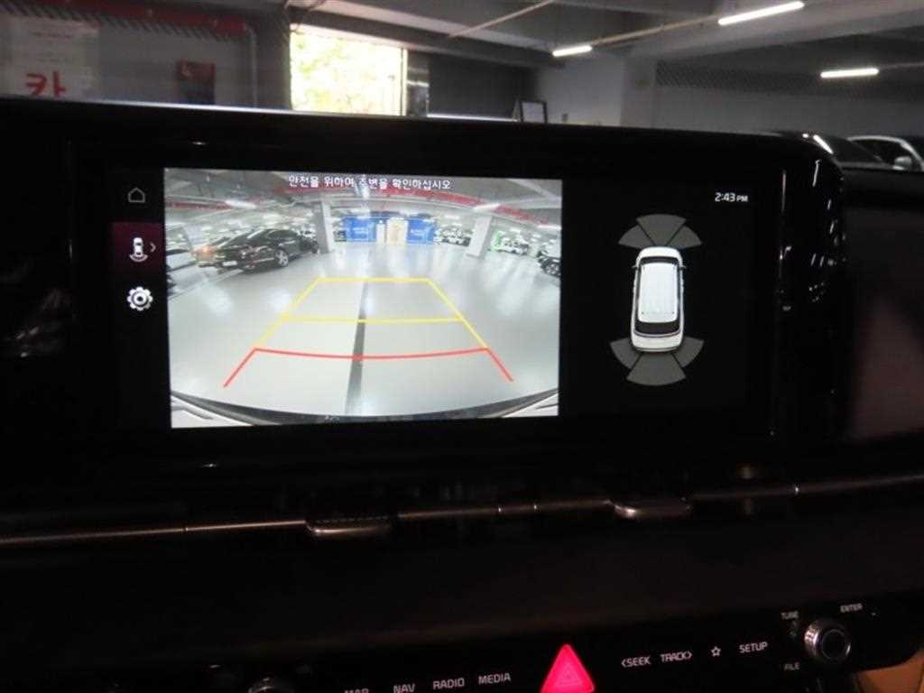 2023 Kia Carnival 4th - Miniatura 9