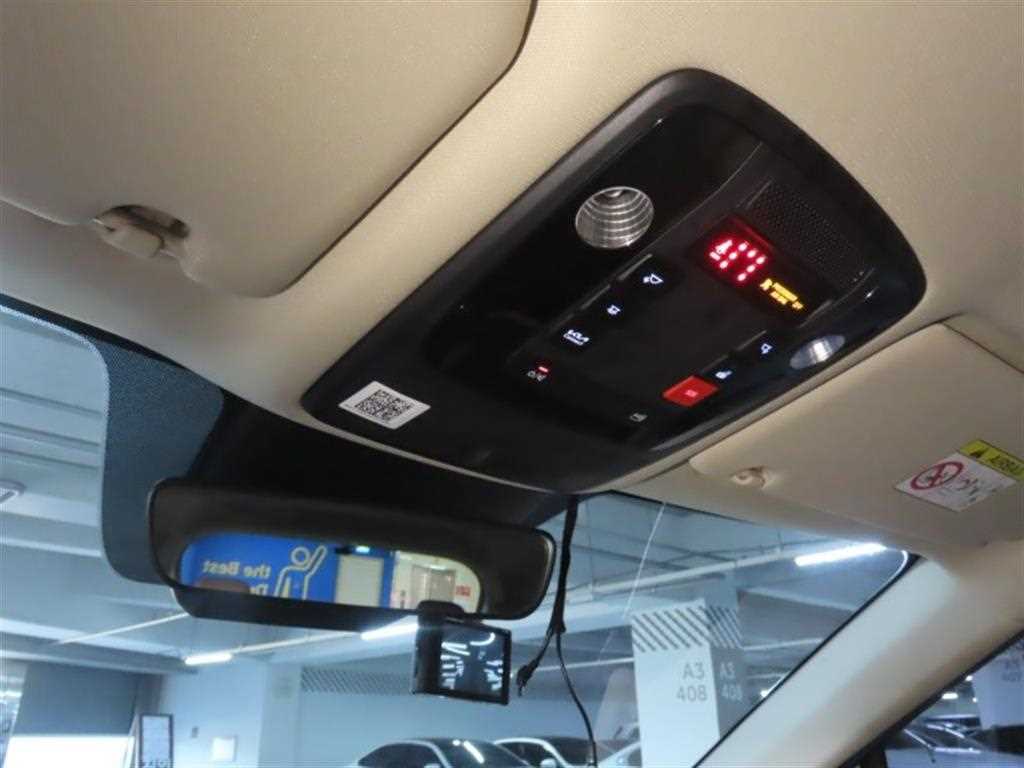 2023 Kia Carnival 4th - Miniatura 10