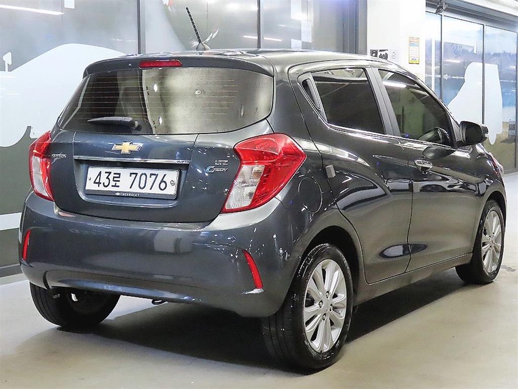 2017 Chevrolet Spark Ref 420578 Gasoline Gris - Miniatura 4